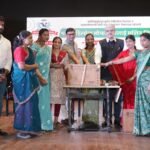 महिला स्वबळावर उभ्या राहिल्या तर कुटुंबाचे सक्षमीकरणसावित्रीबाई फुले पुणे विद्यापीठाचे प्र-कुलगुरू डॉ.पराग काळकर ; महाराष्ट्रातील आर्थिकदृष्ट्या दुर्बल १२५ महिलांना मोफत शिलाई मशिन