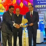 विद्यार्थ्यांनी नोकरीच्या मागे न लागता रोजगार निर्मिती करावीडॉ. राजेंद्र जगदाळे यांचे मत : आयएसबीएम कॉलेजमध्ये चौथ्या आंतरराष्ट्रीय परिषदेचे उद्घाटन