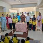 प्रभाग १२ मधील पीएमसी शाळांना नगरसेवक अपूर्व खाडे यांची भेट; समस्या तातडीने सोडविण्याचे आश्वासन