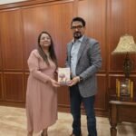 ‘टू सेंटस’ परिवर्तनाचे एक सखोल चिंतनमंत्री मंगल प्रभात लोढा यांची भावनाः लेखिका बगसारवाला यांच्या पुस्तकाचे प्रकाशन