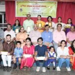 स्पर्धेच्या युगात विद्यार्थ्यांनी पर्यायी मार्गांचाही विचार करावासावित्रीबाई फुले पुणे विद्यापीठाच्या लोकमान्य टिळक अध्यासनाचे प्रमुख डॉ. दिलीप शेठ यांचे मत ; अखिल ब्राह्मण मध्यवर्ती संस्था, नाशिक-पुणे केंद्राच्या वतीने आदर्श शिक्षक पुरस्कार व विद्यार्थ्यांना शिष्यवृत्ती प्रदान