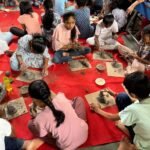 शाडू मातीपासून चिमुकल्यांनी साकारला पर्यावरणपूरक बाप्पा